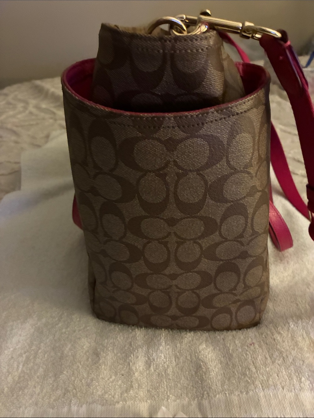 Pre-owned Coach Brown Signature C” canvas Tote/Diaper bag w/Pink Leather Trim - Picture 6 of 16